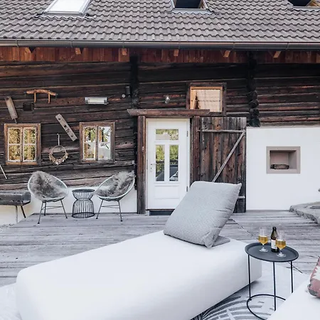 Villa Moxn Lungau - Authentic Luxury Living