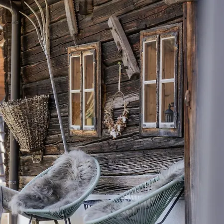 Moxn Lungau - Authentic Luxury Living Villa